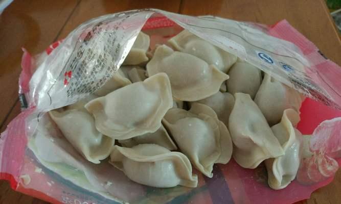 速冻水饺的煮法大揭秘（香嫩可口）