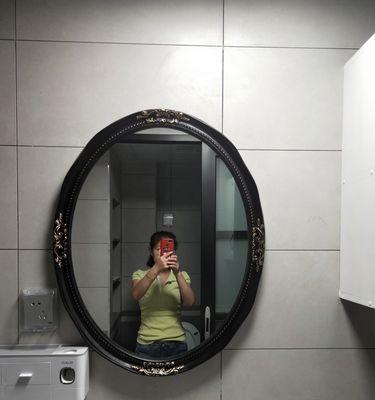 手机扫码时如何利用镜子？