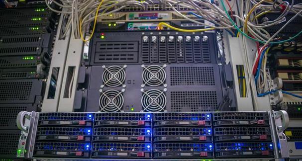 AI服务器的概念和类型是什么？它们在实际应用中有哪些特点？