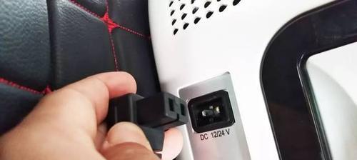 车载冰柜充电器接线方法是什么？