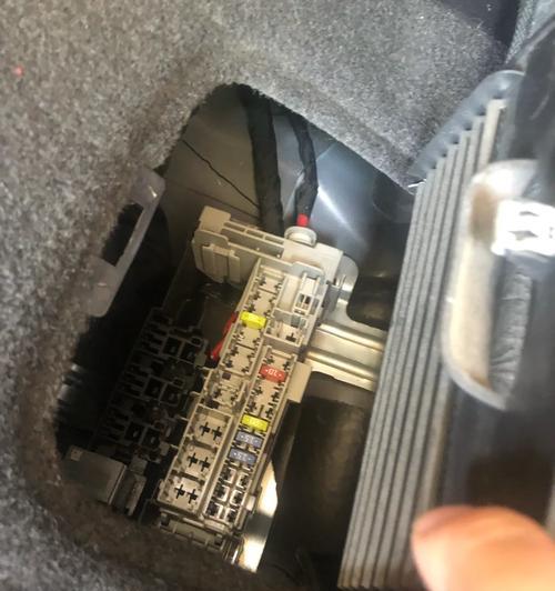 轿车后备箱如何合理放置移动电源？移动电源的正确摆放方法是什么？