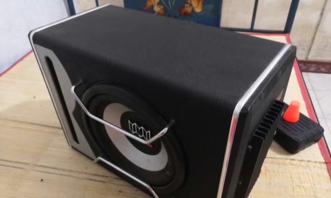 低音炮开洞的原因是什么？