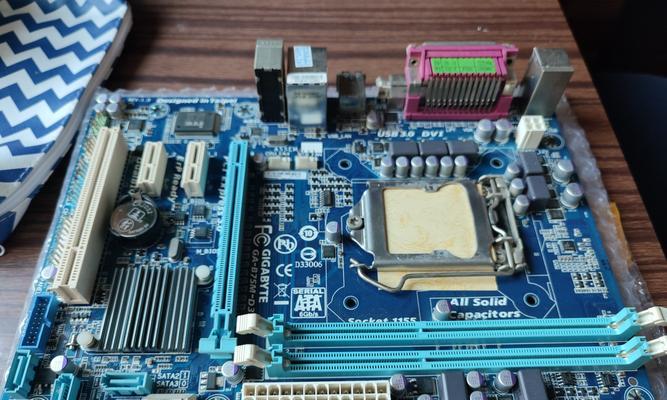 华硕b75主板支持哪些无线网卡？如何选择合适的无线网卡？