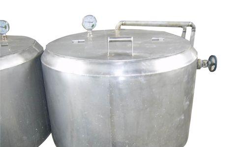 出酒口与散热器连接步骤是什么？