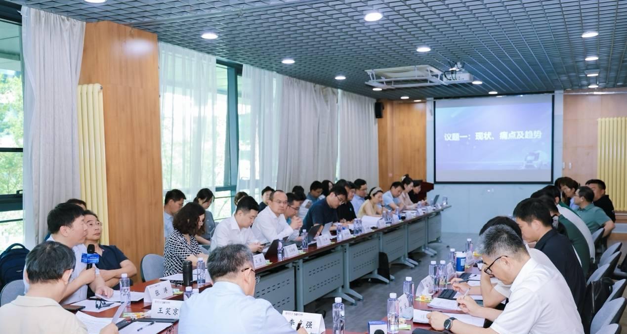 无人配送已至规模化破局临界点，政产学研精英共探发展新路径