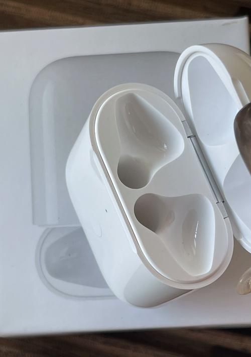 如何正确使用AirPods3充电盒（一步步教你正确充电）